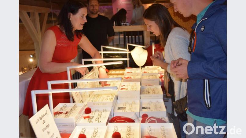 Edle Ringe, Gold und Silber - ein absolutes Muss für eine Hochzeitsmesse. Bild: bö