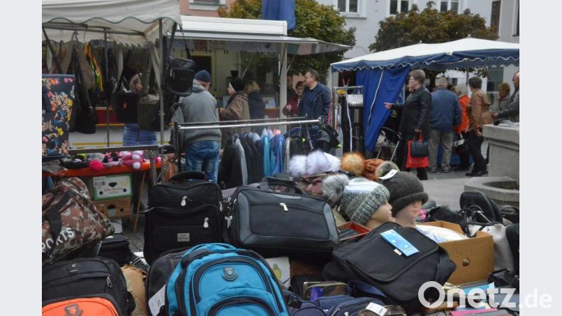 Nicht ganz so viele Besucher wie in den vergangenen Jahren kamen am Sonntag zum Michaelimarkt. Bild: Kunz