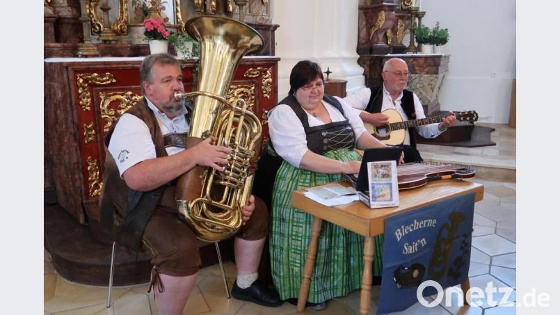 Einen wahren Ohrenschmauß bieten die Blechernen Sait’n mit Franz und Ingrid Gericke und Josef Donhauser in der Pfarrkirche St. Ägidius. Bild: rha