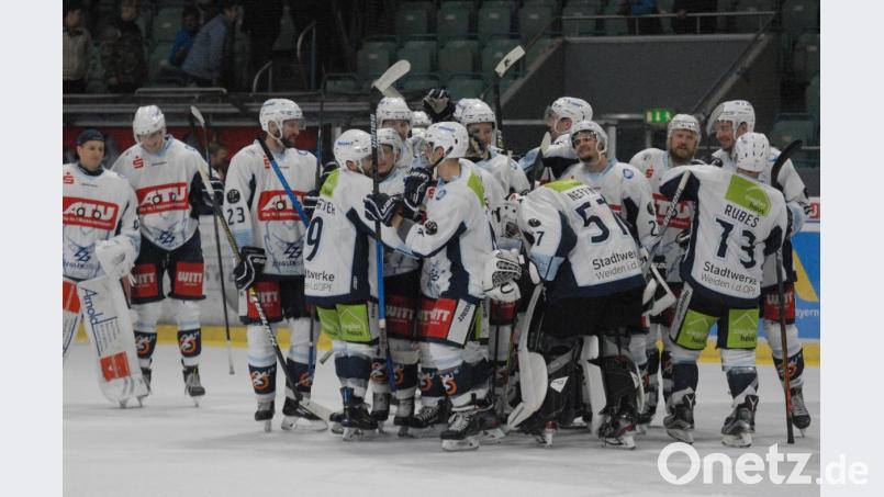 Zweiter Auswärtssieg in Folge für die Blue Devils: Vier Tage nach dem 7:6 nach Penaltyschießen in Regensburg (Szene) gewannen die Weidener am Sonntag beim EV Füssen mit 8:4. Bild: gb