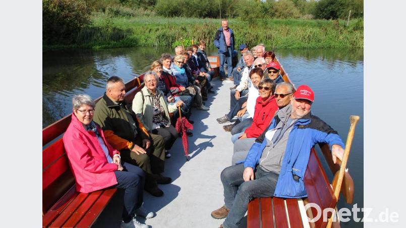 Beim Drahthammer Schlößl begann die Plättenfahrt der Ensdorfer Wanderfreunde. Bild: sön