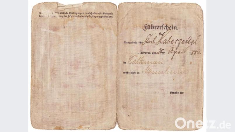 Die Zeit der alten Führerscheine ist gezählt. Leser schicken uns ihre "Lappen" zu. Bild: exb