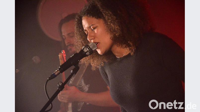 Ami Warning aus München kam am Samstagabend wieder einmal in die "Sünde". Ihr Konzert war Auftakt für die neue Live-Saison. Bild: Kunz