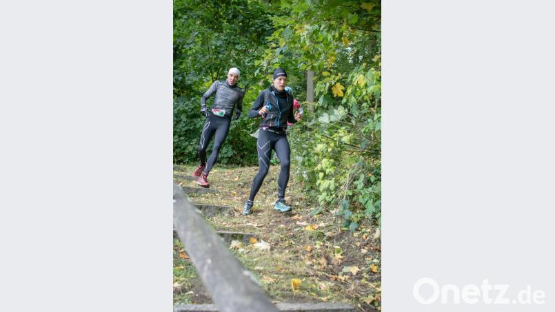 Claudia Mai (rechts) auf der Laufstrecke. Bild: Tobias Pirzer