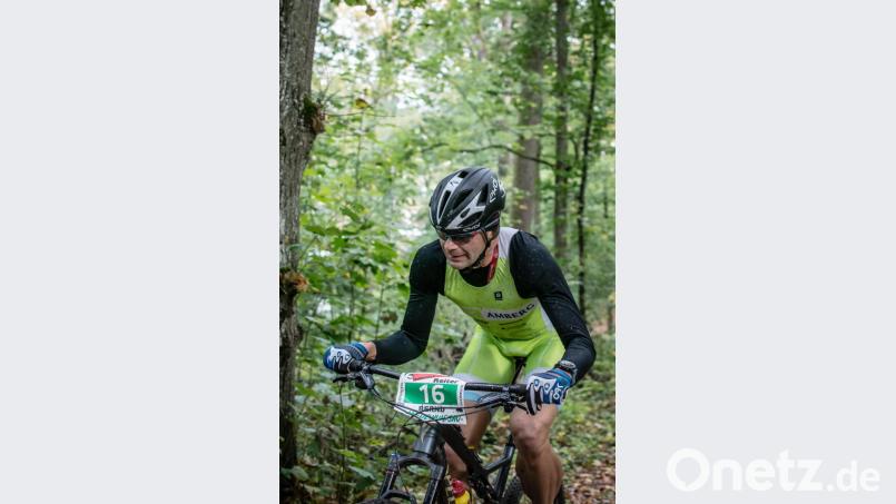 Bernd Hagen auf dem Rad. Bild: Tobias Pirzer
