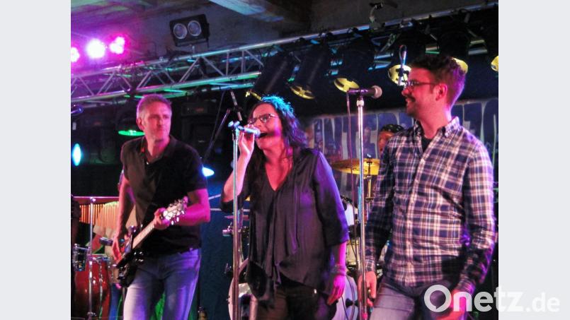 Die elfköpfige Funkband Intermezzo spiet Songs der 80er und 90er, aber auch moderne Hits. Bild: Jasmin Ehbauer