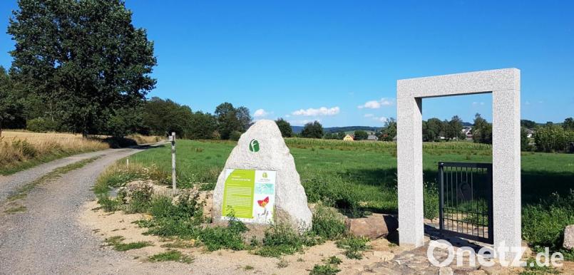 "Durchgang zur Rückkehr" heißt diese Station, die symbolisch andeutet, dass am sich nach einer Wanderung gestärkt und voller Zuversicht auf den Heimweg macht. Bild: mef