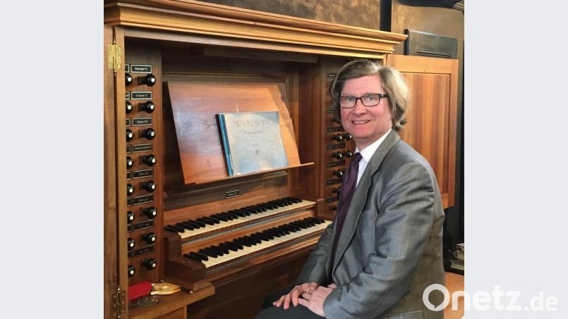 Wolfgang Kraus spielt in der St. Michael Kirche in Wolfring Werke aus vier Jahrhunderten. Bild: nib