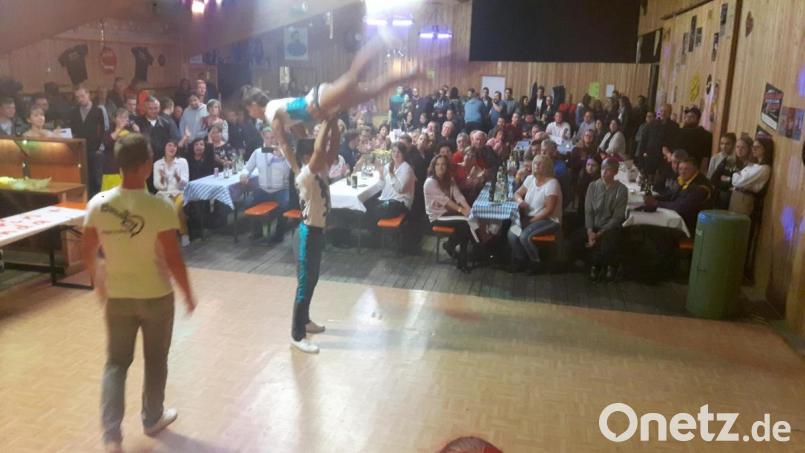 Die &quot;Chili Rockers&quot; aus Amberg zeigen in der O&#039;Schnitt-Halle, was sie draufhaben. Bild: tok