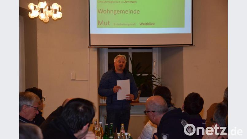 Geschäftsführer Michael Steiner berichtete den Gesellschaftern der Marktladen UG (haftungsbeschränkt) über das Geschäftsjahr 2018. Bild: fla