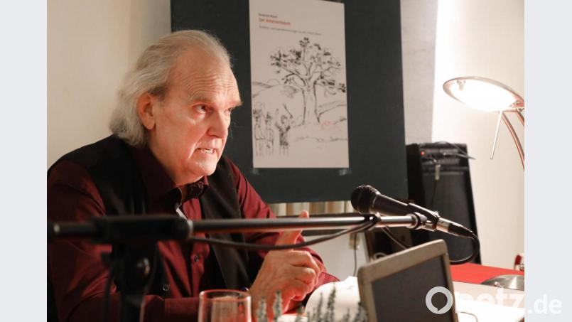 Heinrich Mayer macht mit seinen Episoden aus „Der Ameisenbaum“ neugierig auf die „Jugendsünden“ derjenigen, die in den 1960er Jahren groß geworden sind. Bild: Götz