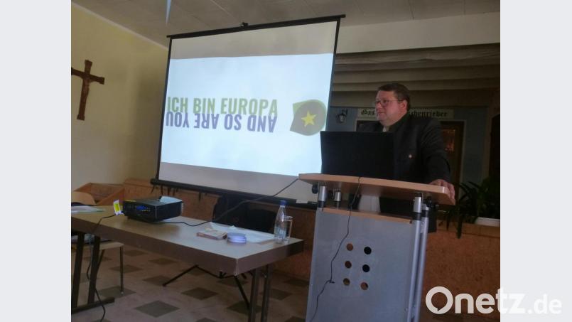 KLB-Diözesan-Pfarrer Udo Klösel stellte in Europa wirkende Heilige in Verbindung zur Geschichte des Kontinents. Bild: mad