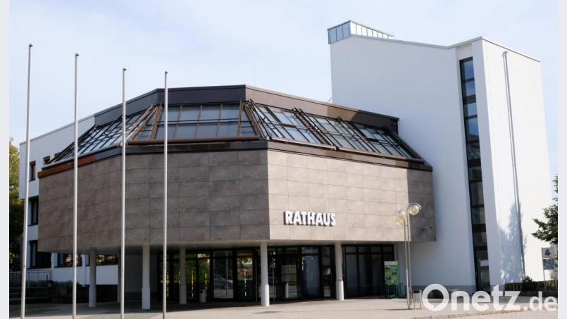 Wer wird der neue Chef im Schwarzenfelder Rathaus? Die Parteien geben sich noch bedeckt. Bild: mab