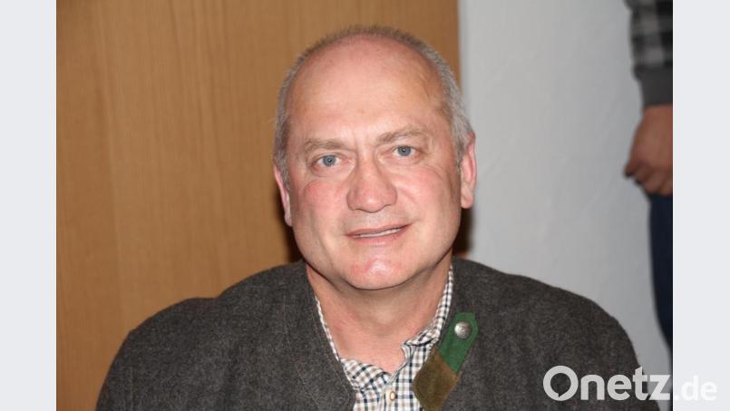 Walter Schauer gab in der Sitzung bekannt, dass er bereit sei, weitere sechs Jahre das Bürgermeisteramt auszuüben. Bild: frd