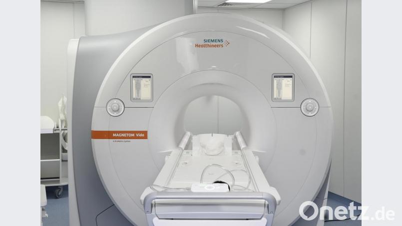 Der neue Magnet-Resonanz-Tomograph. Bild: Petra Hartl