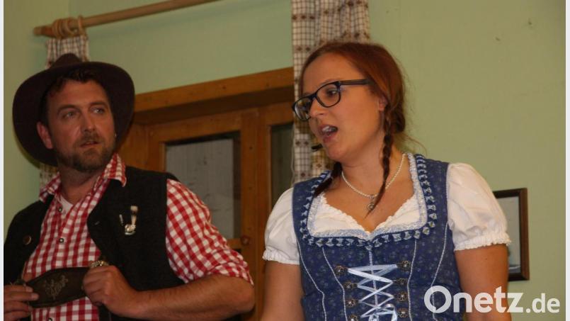&quot;Bunter Abend&quot; des Pechlattenfixner Dorftheaters im Knopf-Saal in Groschlattengrün. Bild: wro