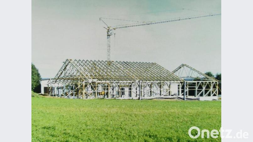 Die vorgenommene Vertragsaufstockung machte in Eslarn 2002 den Bau einer neuen Lagerhalle für 2500 Tonnen Kartoffel mit Kühlungsmöglichkeit erforderlich. Bild: gz (Archiv)