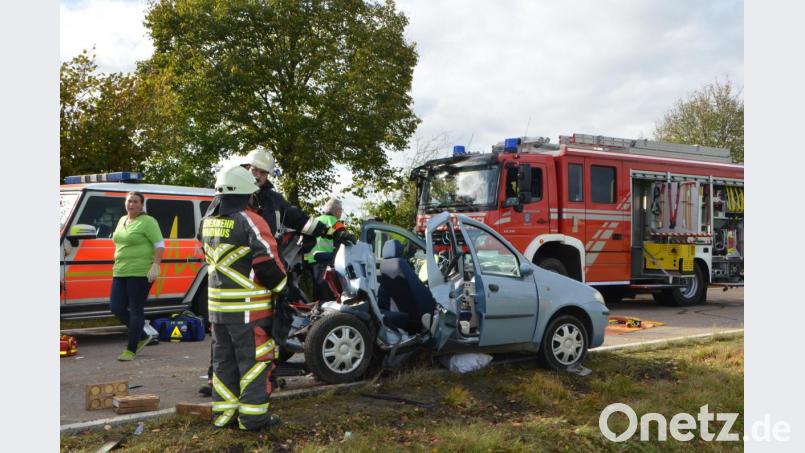 Der Fiat der Seniorin wurde total zerstört. Bild: dob