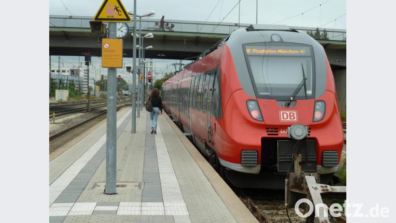 Der Flughafen-Express von DB-Region pendelt fast rund um die Uhr zwischen dem Regensburger Hauptbahnhof (Bild) und dem Flughafen München. Bild: Portner
