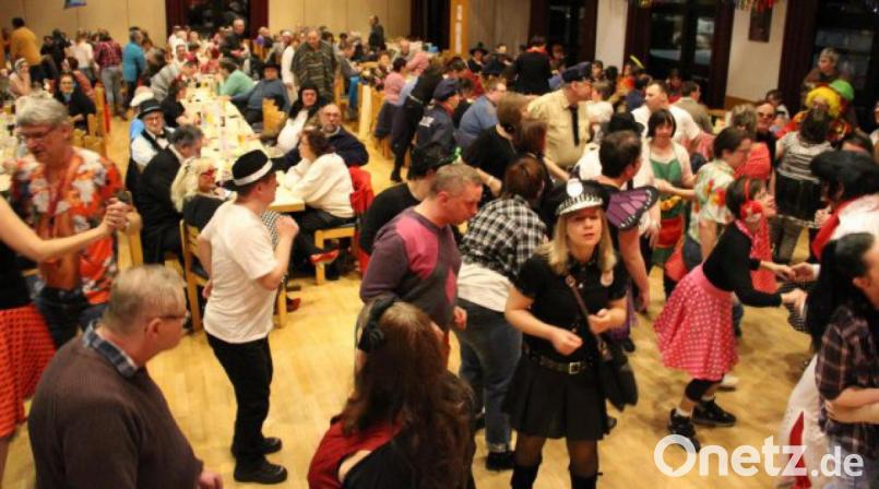 Die Faschingsveranstaltungen des Vereins sind Großereignisse; die Gäste kommen aus dem ganzen Landkreis und aus der tschechischen Partnerstadt Plana. Bild: exb