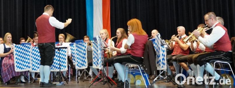 Die Stadtkapelle Neunburg unterhielt beim Seniorentag mit meisterhaft vorgetragener Blasmusik. Bild: weu