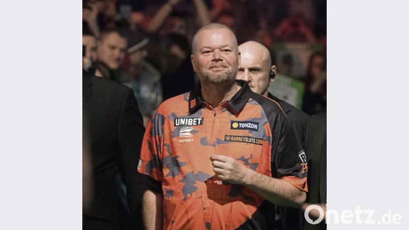 Auch der niederländische Dartprofi Raymond van Barneveld ist bei dem großen Even in der Max-Reger-Stadt dabei. Bild: dpa