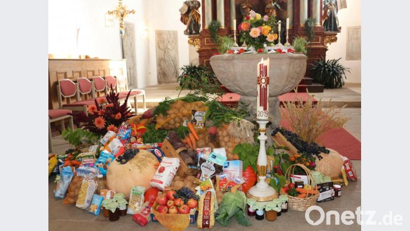 Die Erntegaben wurden heuer vom Posaunenchor arrangiert. Bild: rpp