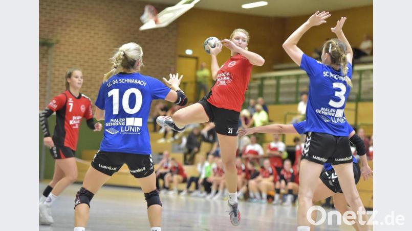 Schöner Sprungwurf am Schwabacher Kreis durch Rückraumspielerin Christina Plößl vom HC Sulzbach Bild: Ziegler