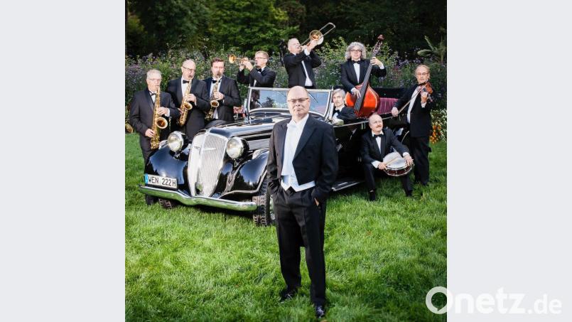 Das Ballhaus-Orchester spielt unter der Leitung von Peter Wittmann. Bild: P. Wittmann/exb