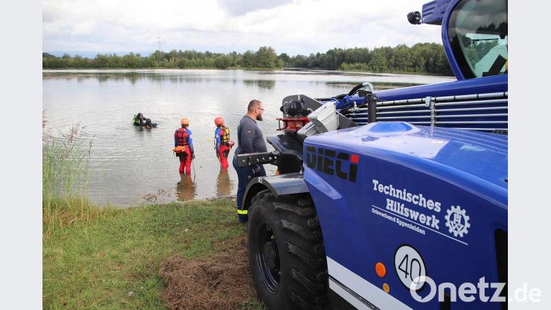 Bergung eines im Wasser gefindlichen Fahrzeuges Bild: jma