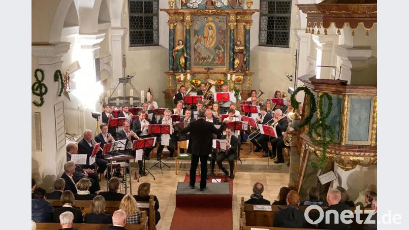 Beim Jubiläumskonzert des evangelischen Posaunenchors Thumsenreuth-Krummennaab zeigten die Bläser die Breite ihres musikalischen Könnens. Bild: nza