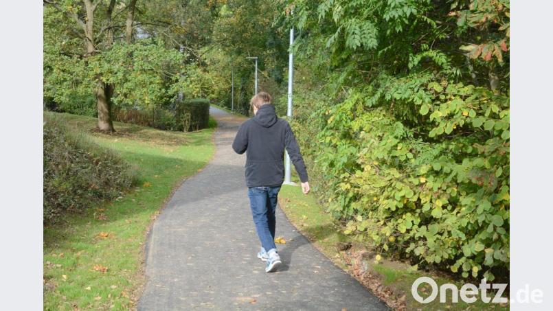 Auf Asphalt und mit Licht geht es sich leichter. Bild: Gabi Schönberger