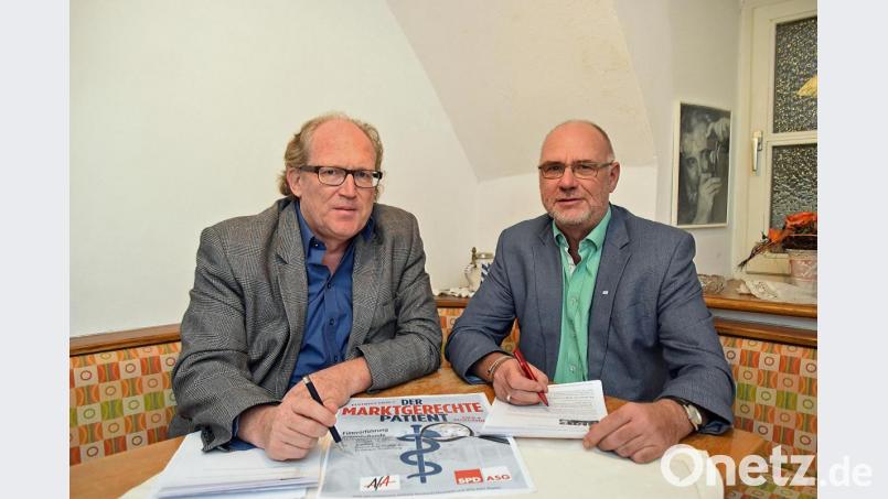 Keine gute Entwicklung sehen Dr. Armin Rüger (links) und Karl-Heinz König mit dem Fallpauschalen-System an den Krankenhäusern. Bild: Andreas Royer