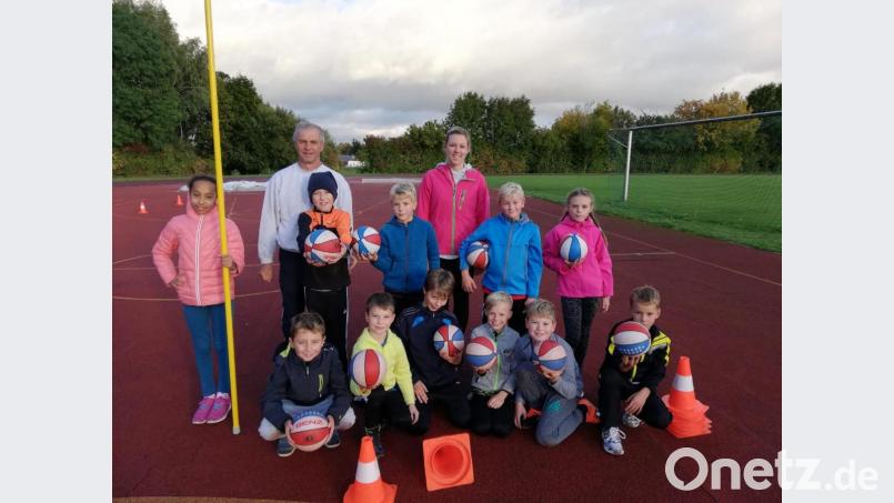 Zum Kinder-Leichtathletiktraining des ATS Mitterteich sind Interessierte jederzeit willkommen. Bild: exb