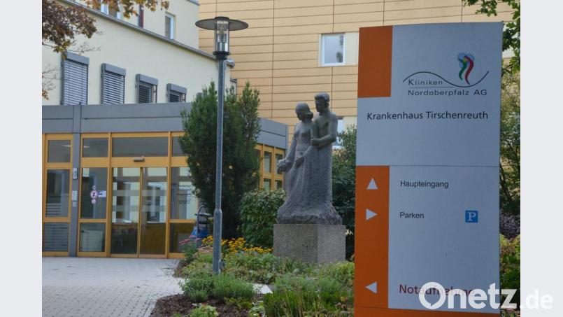 Die Tirschenreuther Kreisräte haben Angst vor weiteren Einschnitten in der Krankenhauslandschaft. Das Bild zeigt das Haus in Tirschenreuth. Bild: Benkhardt