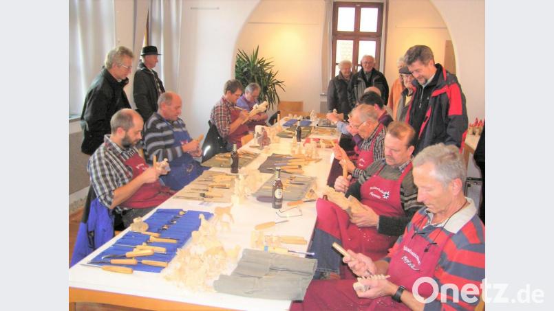 Am Dienstag beginnt die Schnitzsaison. Bild: tu (Archiv)