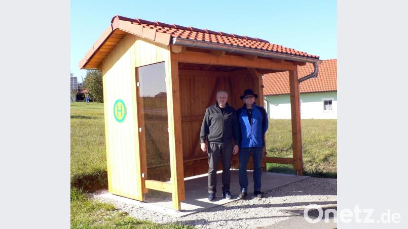 Ein neues Buswartehaus in Burggrub wird künftig die Wartenden vor Wind und Regen schützen. Bild: lep