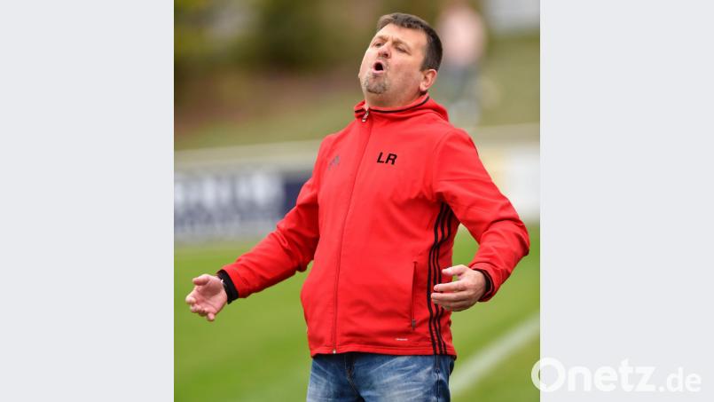 Die letzten Spiele waren für Grafenwöhrs Trainer Roland Lang zum Verzweifeln. Dem Aufsteiger würde ein Dreier mal wieder gut zu Gesicht stehen. Bild: A. Schwarzmeier