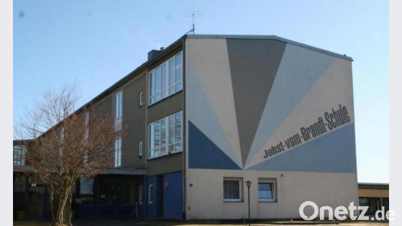 Stadtrat Mario Rabenbauer (CSU) fragte nach dem &quot;Fahrplan&quot; der Maßnahmen in der Jobst-vom-Brandt-Schule (Bild). Die Schreinerarbeiten für die Rampe in der Schule (behindertengerechter Umbau) sind bereits vergeben. Archivbild: fpoz