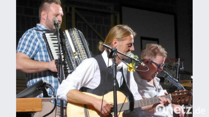 „Da Huawa“, „da Meier“ und „da I“ erweisen sich Meister an vielen Instrumenten. Bild: Schönberger, Ferdinand [fsb]