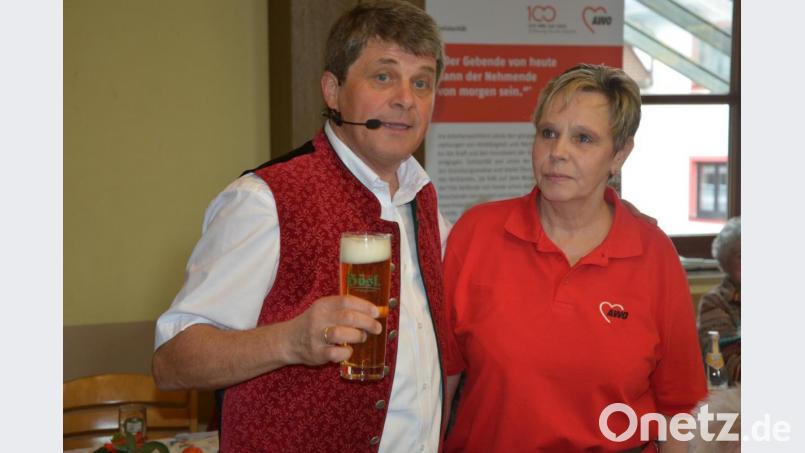 Ich will jetzt ein Bier und bezahlen tut es der Schmidkonz Josef“, sagte der „Bäff“, prompt brachte ihm die Kellnerin ein Bier. Bild: jr