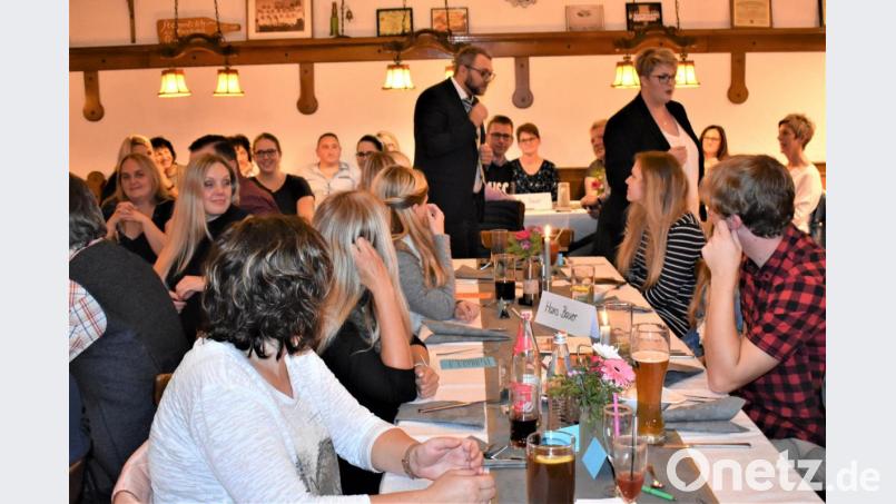 Die Katholische Theatergruppe führt Wirtshauskrimi: &quot;Wer die Wahl hat, hat den Mord&quot; im Gasthaus &quot;Zum Stich&#039;n&quot; auf. Bild: rgr