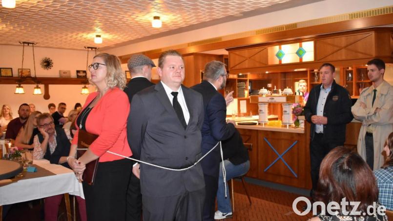Die Katholische Theatergruppe führt Wirtshauskrimi: &quot;Wer die Wahl hat, hat den Mord&quot; im Gasthaus &quot;Zum Stich&#039;n&quot; auf. Bild: rgr