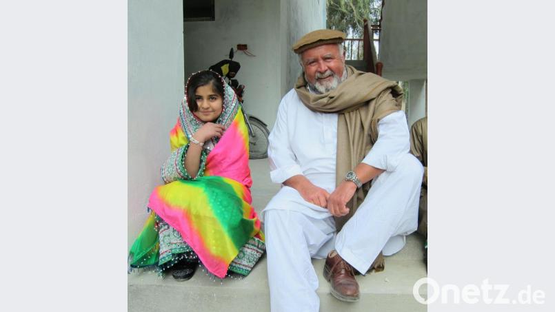 Dr. Reinhard Erös engagiert sich seit 1987 für die Menschen in Afghanistan – zu Beginn als Arzt und seit vielen Jahren unter anderem durch den Bau von Schulen. Bild: Kinderhilfe Afghanistan