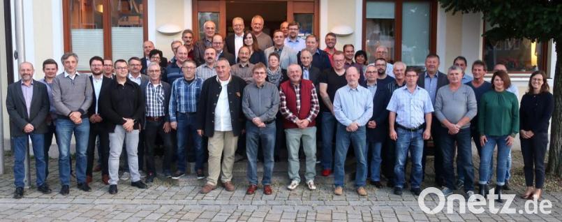 Die Firma Gerresheimer zeichnete bei der Jubilarehrung in Wernberg langjährige Mitarbeiter aus. Bild: Hirsch