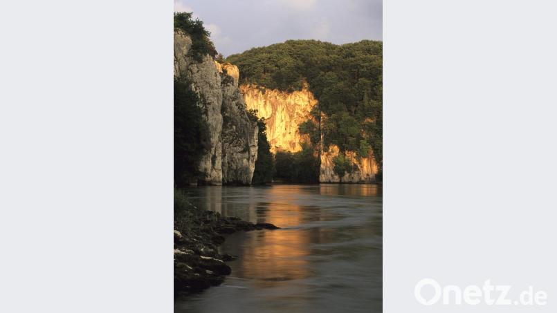 Donau und Felswände im Abendlicht, Naturschutzgebiet Weltenburger Enge. Bild: Tourismusverband Ostbayern / Martin Gabriel