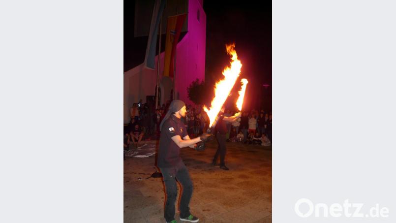 Erstmals nach fünf Jahren Pause soll es beim Dorffest 2020 wieder eine imposante Feuershow geben. Bild: du