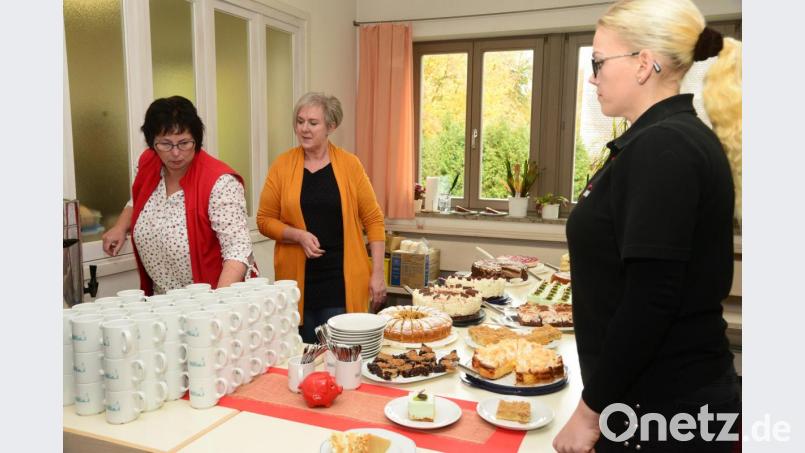 Zu diesem Kuchenbüfett kann kein Besucher "Nein sagen Bild: bey