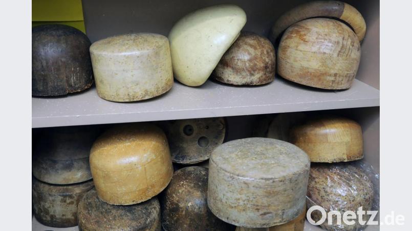 Verschiedene Formen für verschiedene Hutgrößen. Bild: Wolfgang Steinbacher