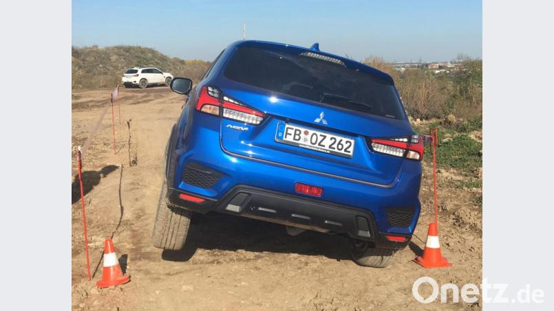Wer mit Mitsubishis Kompakt-SUV ins Gelände geht, muss keine Verschränkung fürchten. Bild: bz